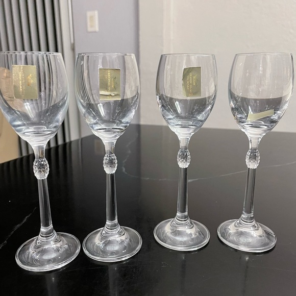 Christopher Stuart Carnegie Cordial Glasses - Picture 2 of 5